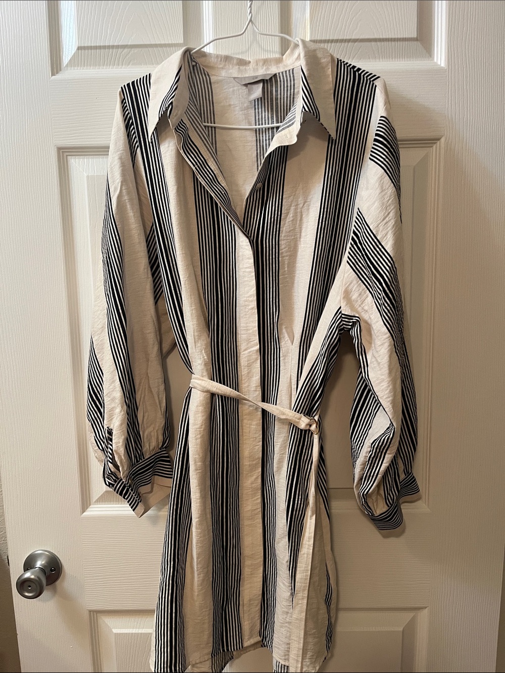H&M Cream and Black Striped Button-Up Shirt Dress in Medium